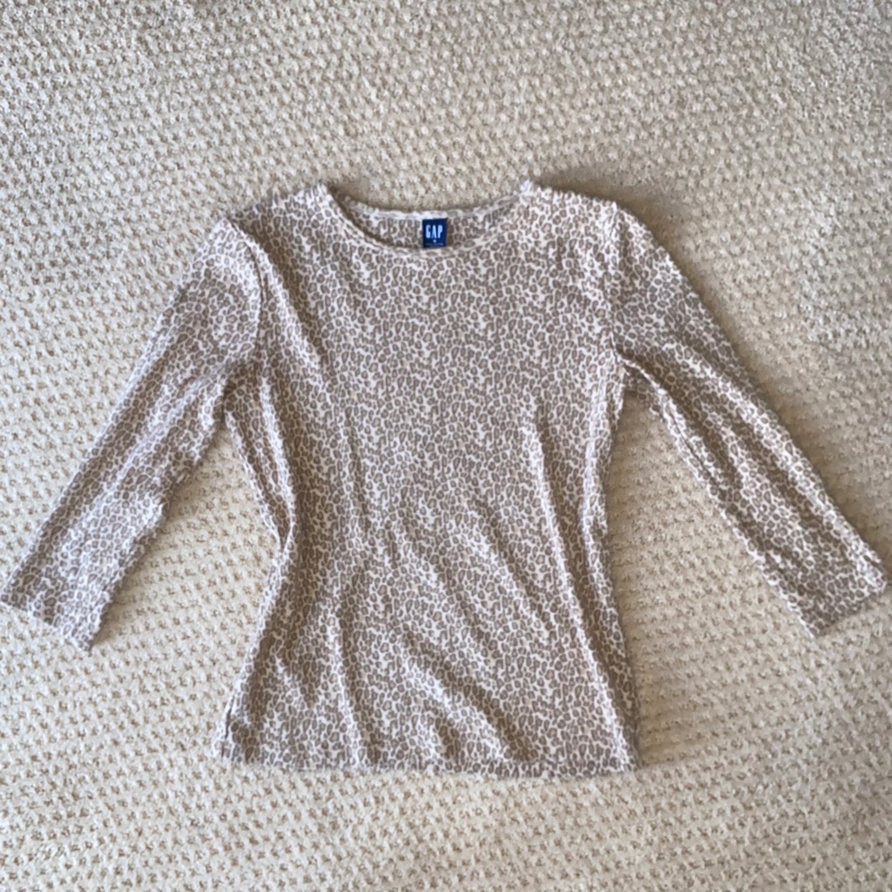 Gap animal print 3/4 sleeve shirt